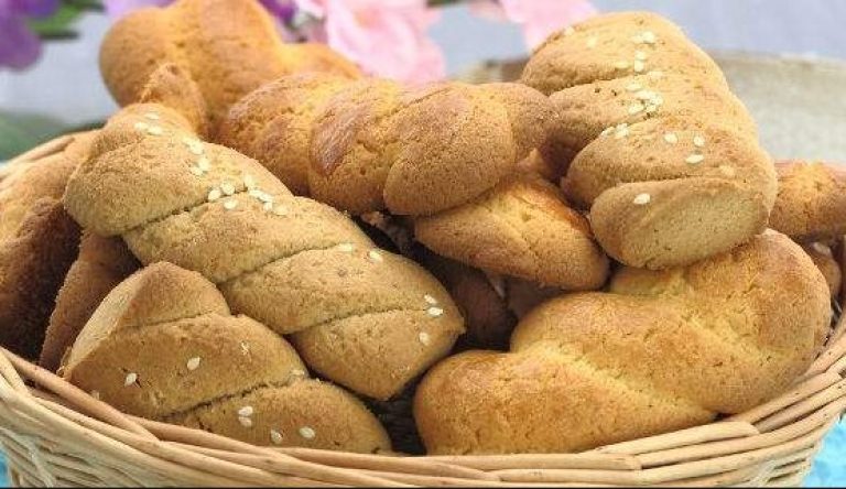 Λευκαδίτικα κουλουράκια: Ένα εύκολο και νόστιμο γλύκισμα