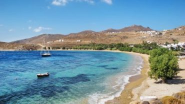 Λιβαδάκια: Από τις πιο όμορφες παραλίες στη Σέριφο