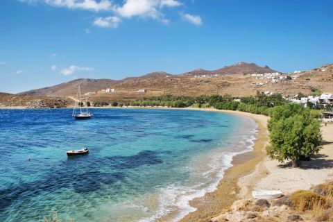 Λιβαδάκια: Από τις πιο όμορφες παραλίες στη Σέριφο