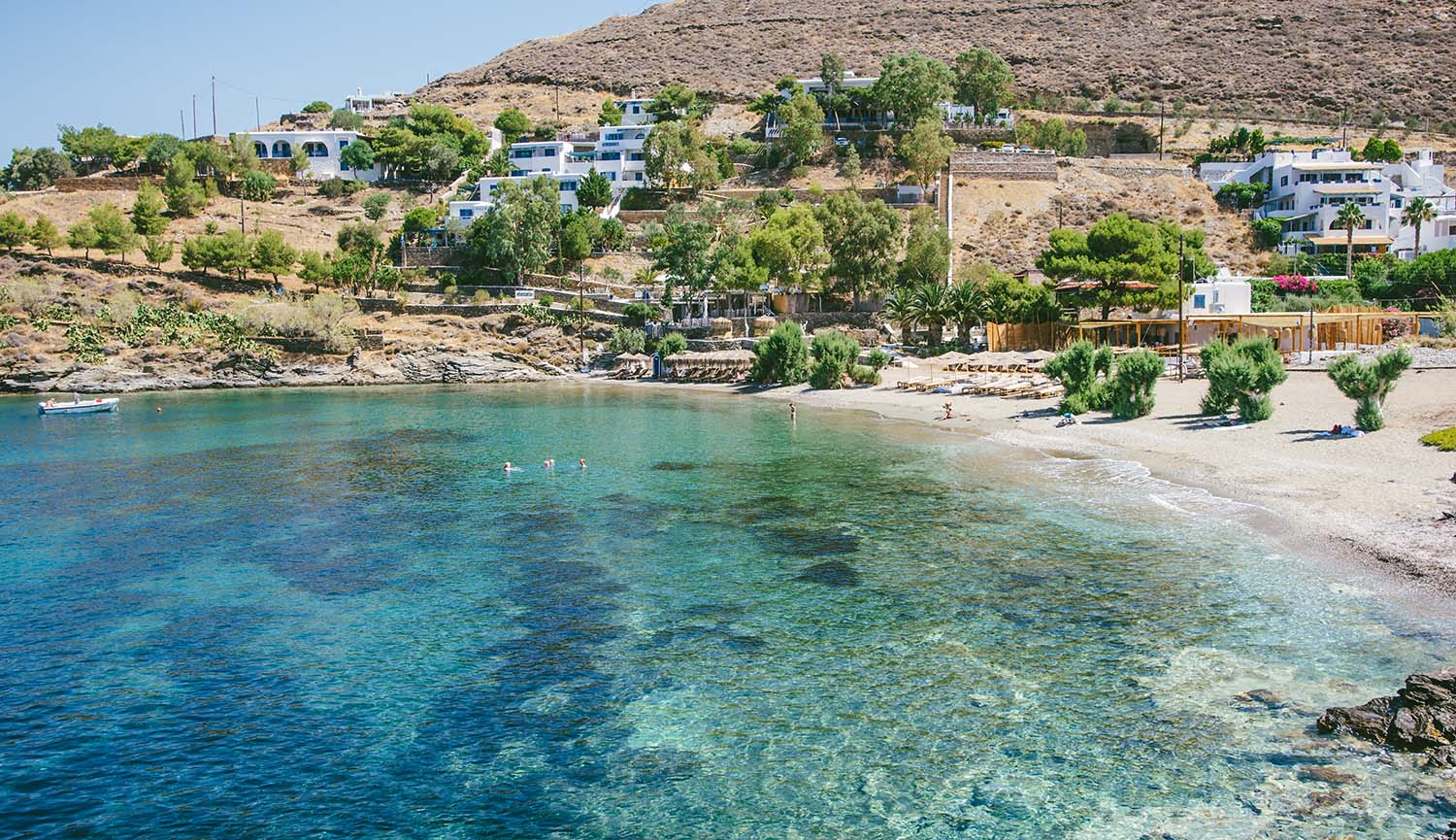 Μαρτινάκια- Κύθνος: Μια από τις ομορφότερες παραλίες του νησιού