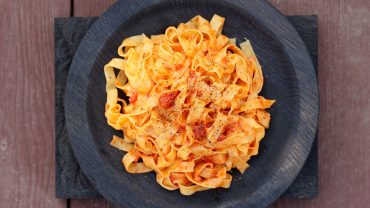 Μπαλότια: Οι κυκλαδίτικες χυλοπίτες από την Ανάφη