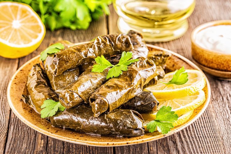 Ντολμαδάκια: Δείτε εδώ πως θα τα φτιάξετε όπως στο Ρέθυμνο