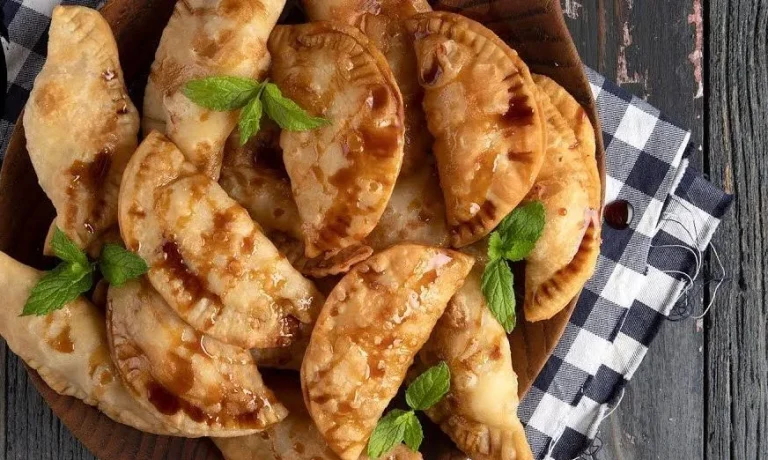 Πιταράκια Μήλου: Δείτε πώς θα τα φτιάξετε εύκολα και γρήγορα