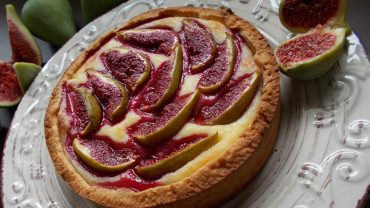 Δείτε πως θα φτιάξετε τάρτα με ξερά σύκα και γραβιέρα Νάξου