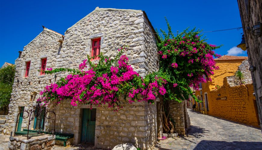 Αρεόπολη: Το πέτρινο χωριό της Μάνης