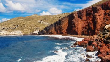 Κόκκινη Παραλία: Το ηφαιστειογενές υπερθέαμα της Σαντορίνης!