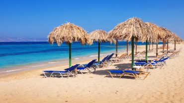 Πλάκα: Η απέραντη παραλία της Νάξου!