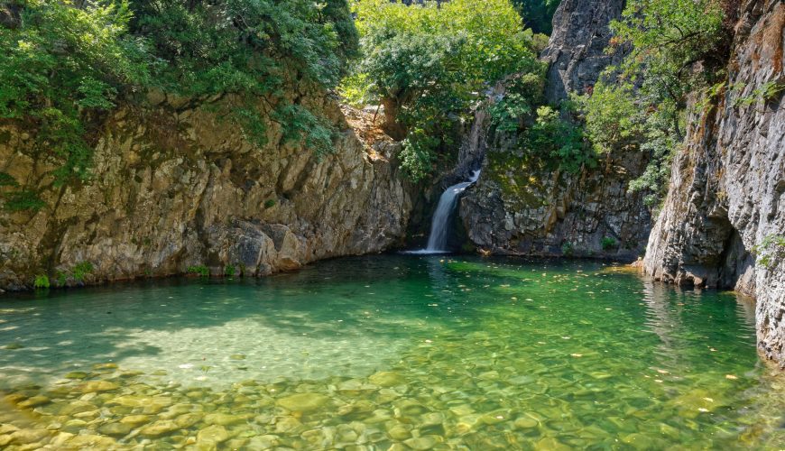 Το Φαράγγι του Φονιά: Δείτε τις «φυσικές πισίνες» της Σαμοθράκης