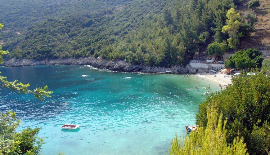 Αφτέλι: Η παραλία με τα κρυστάλλινα νερά στη Λευκάδα