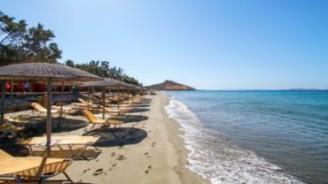 Άγιος Φωκάς: Από τις μεγαλύτερες και ομορφότερες παραλίες στην Τήνο