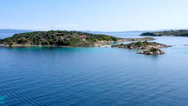 Ελιά Αγίου Νικολάου και Περιστέρι Χαλκιδικής: Δύο νησάκια… όνειρο (Vid)