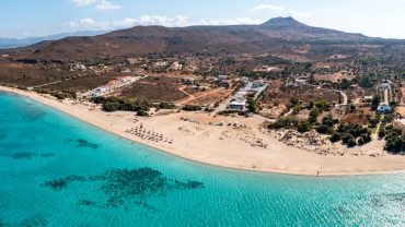 Η πανέμορφη παραλία Κάτω Νήσι στην Ελαφόνησο