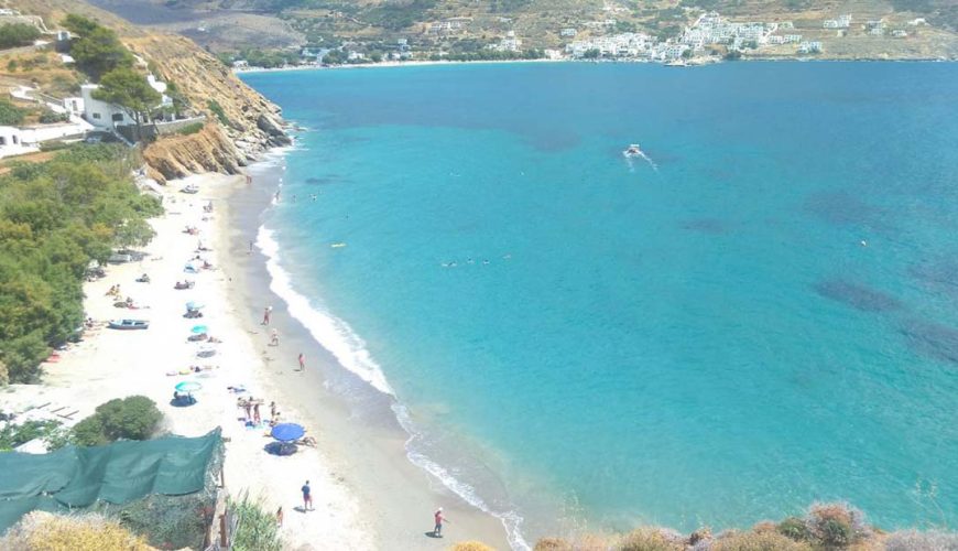 Λευρωσσός: Η πανέμορφη παραλία της Αμοργού
