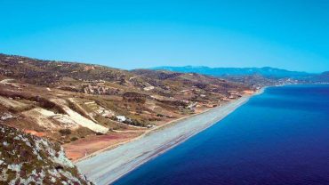 Μουρτερή: Η παραλία με την απέραντη ομορφία στην Εύβοια