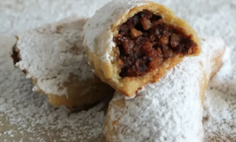 Κρητικά πατούδα: Δείτε την πεντανόστιμη γλυκιά συνταγή
