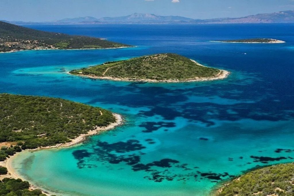 Πεταλιοί Εύβοιας: Ένας μικρός παράδεισος