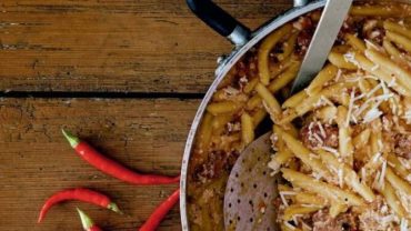 Σκιουφιχτά μακαρόνια: Δείτε πώς τα φτιάχνουν στην Κρήτη