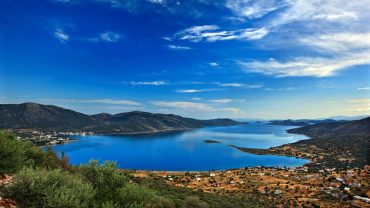 Αλμυροπόταμος: Ένα παραθαλάσσιο χωριό στην Εύβοια