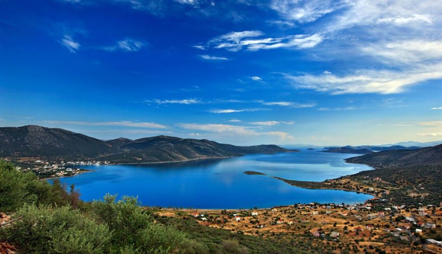Αλμυροπόταμος: Ένα παραθαλάσσιο χωριό στην Εύβοια