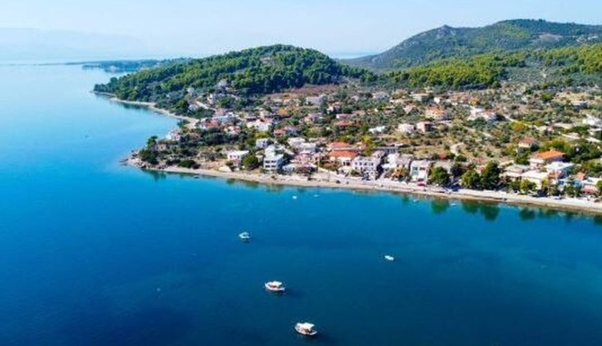 Η πανέμορφη παραλία Άγιος Γεώργιος στην Εύβοια