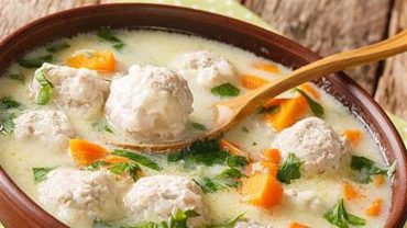 Κεφτέδες με αυγολέμονο: Δείτε την κρητική συνταγή