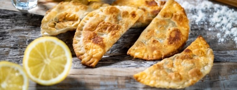 Χορτόπιτατάκια Κρήτης για να γλύφετε τα δάχτυλα σας