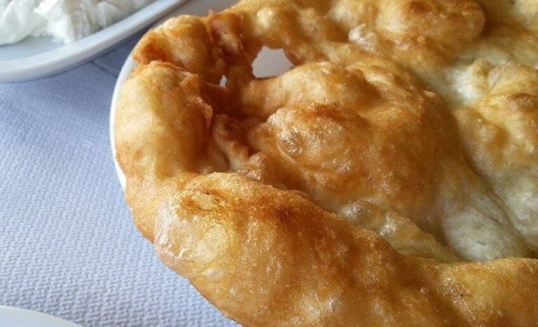 Λαδόπιτα Σκύρου: Δείτε εδώ την πεντανόστιμη συνταγή