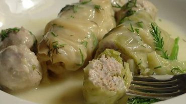 Λαχανοντολμάδες με αυγολέμονο όπως τους φτιάχνουν στη Ρόδο