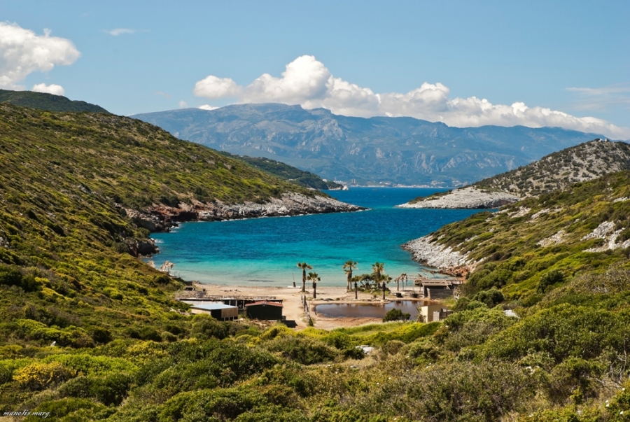 Η πανέμορφη παραλία Λιβαδάκι στην Σάμο