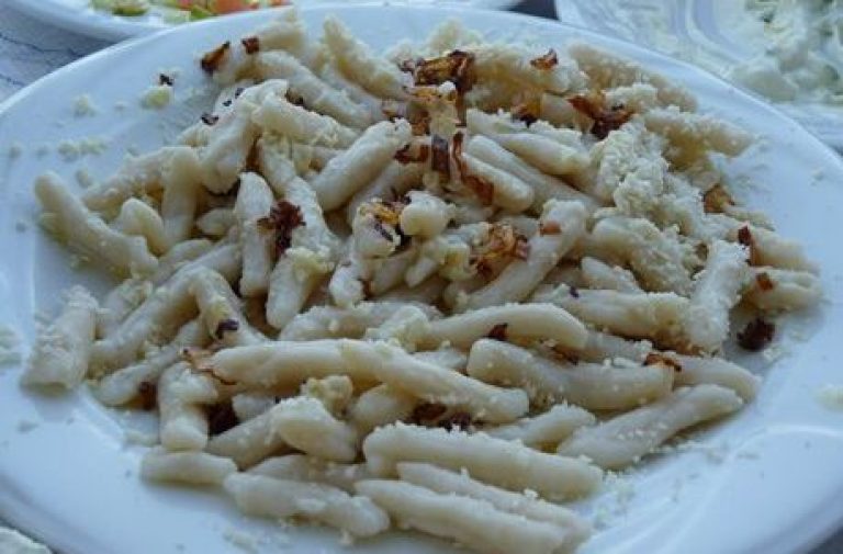 Μακαρούνες Καρπάθου: Τα πεντανόστιμα χειροποίητα μακαρόνια