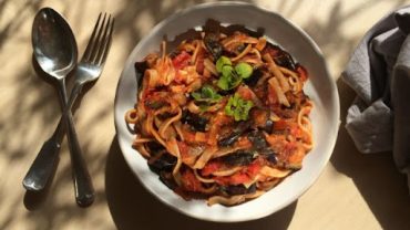 Χυλοπίτες με μελιτζάνες και φέτα από την Κρήτη