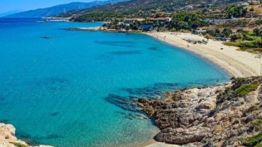 Παραλία Μεσακτή: Δείτε την πανέμορφη παραλία της Ικαρίας