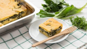 Μπατσαριά: Πεντανόστιμη συνταγή για πίτα από τα Ιωάννινα