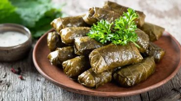 Ντολμαδάκια γιαλαντζί: Δείτε εδώ την κρητική συνταγή