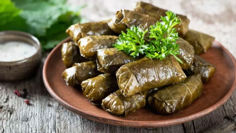 Ντολμαδάκια γιαλαντζί: Δείτε εδώ την κρητική συνταγή