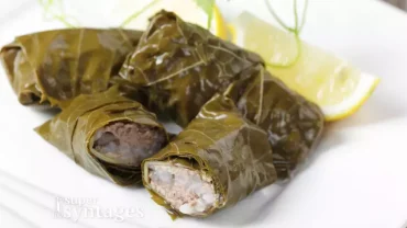 Ντολμαδάκια με κιμά όπως τα φτιάχνουν στην Τήλο