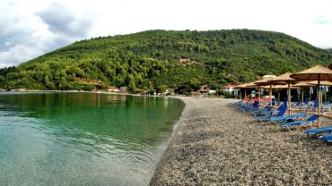 Πάνορμος: Δείτε την μαγευτική παραλία της Σκοπέλου