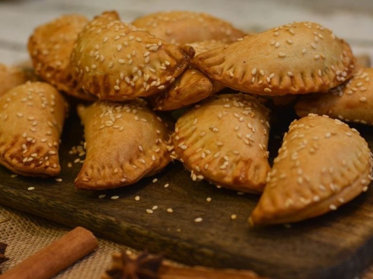 Πεντανόστιμη συνταγή για πίτες από την Κάρπαθο