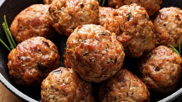 Ροδίτικοι κεφτέδες για να γλύφετε τα δάχτυλα σας