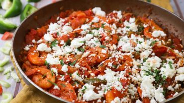 Γαρίδες σαγανάκι από την Κύμη Εύβοιας