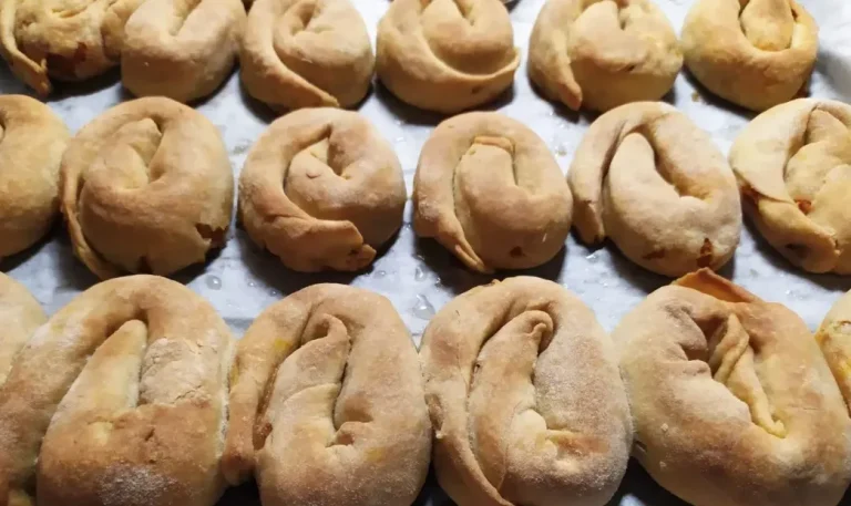 Σαμιώτικα Μπουρέκια: Δείτε την πεντανόστιμη συνταγή