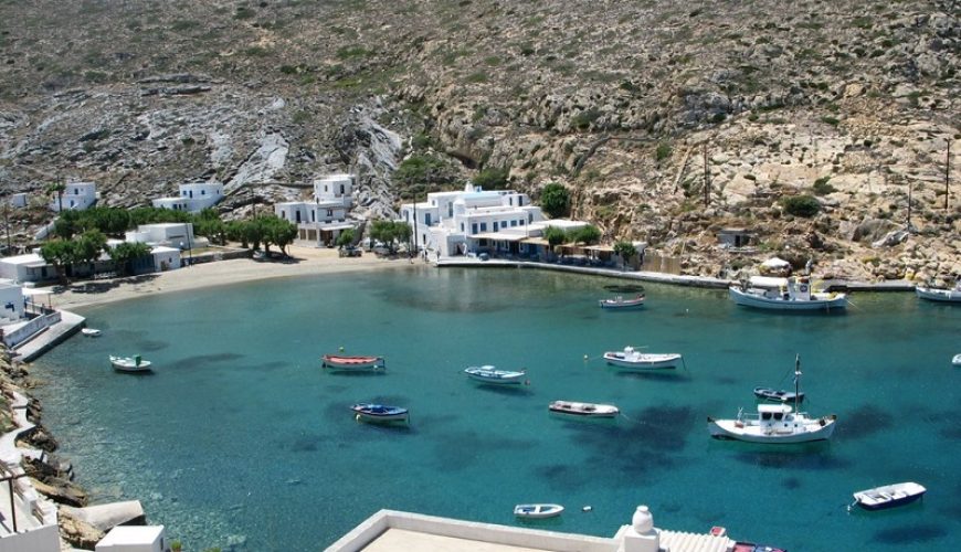 Χερρόνησος: Από τις πιο όμορφες παραλίες στη Σίφνο