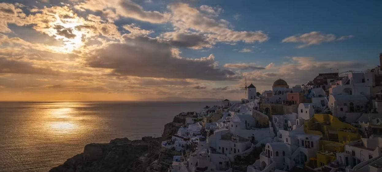 Αυτές είναι οι 4 ομορφότερες παραλίες της Σαντορίνης…