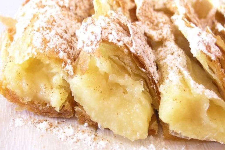 Μπουγάτσα Αγίου Όρους: Μια νηστίσιμη λιχουδιά