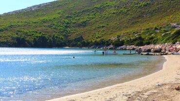 Άγιος Φωκάς: Η απάνεμη παραλία της Σκύρου