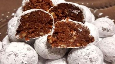 Καρυδάτο Αγρινίου: Απολαύστε την παραδοσιακή συνταγή