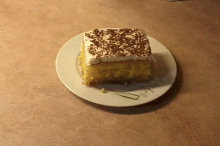 Ραβανί Αλιβερίου: Μια γλυκιά συνταγή από την Εύβοια