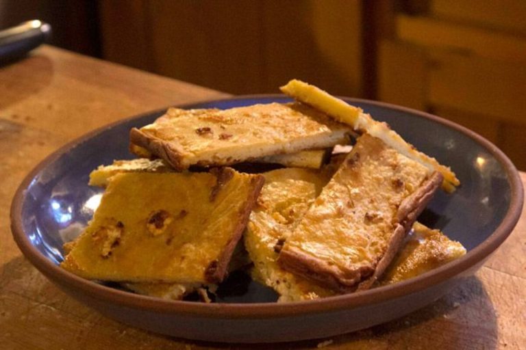 Αλευρόπιτα Ζαγοροχωρίων: Δείτε πως φτιάχνεται