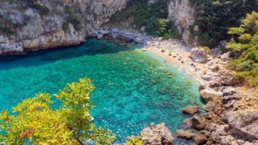 Φακίστρα: Η ονειρέμενη παραλία του Πηλίου