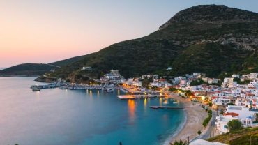 Φούρνοι: Δείτε τις πανέμορφες παραλίες του νησιού